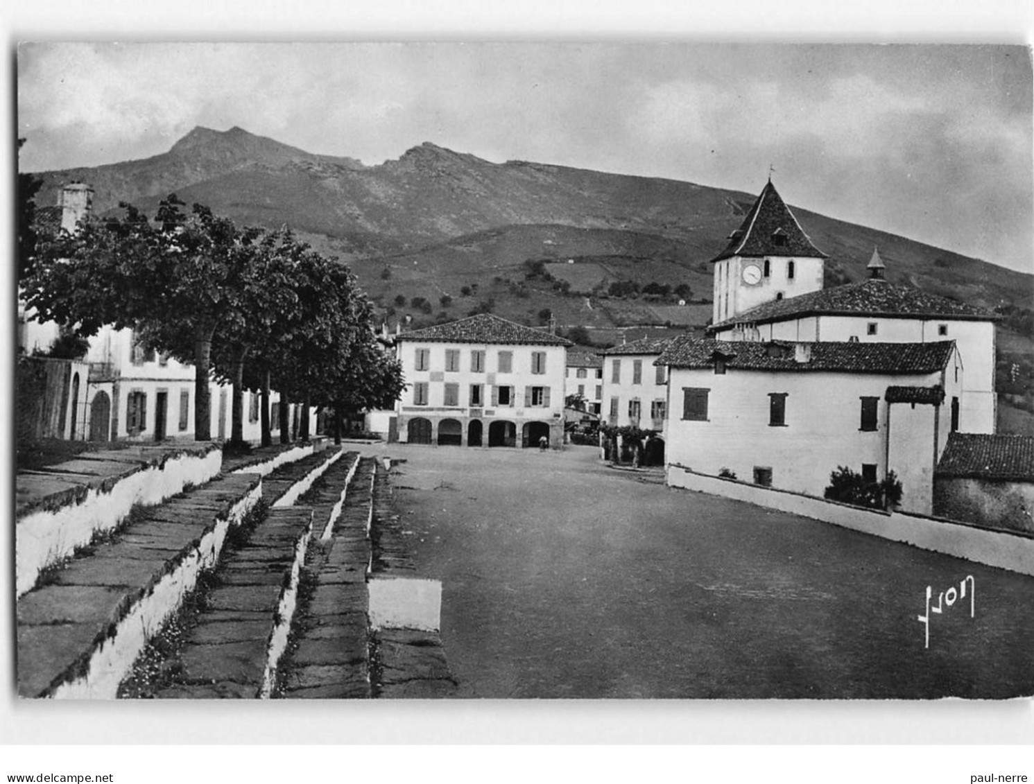 SARE : Vue De La Place Prise Du Fronton - Très Bon état - Sare