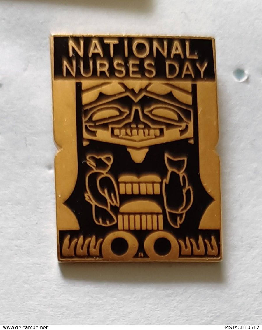 Pin's National Nurses Day Journée Nationale Des Infirmières - Geneeskunde