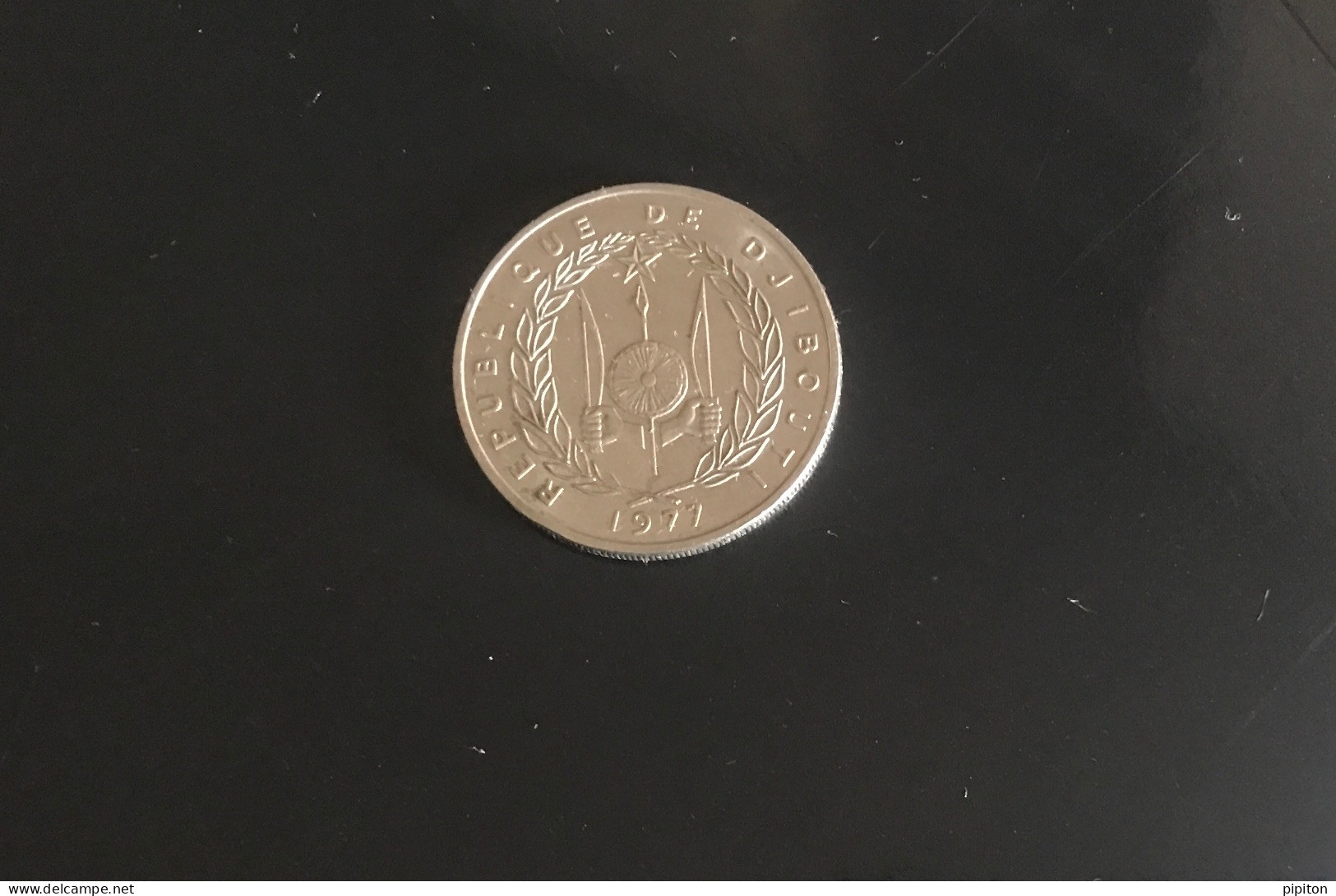 Pièce De Monnaie 100F République De Djibouti - Gibuti
