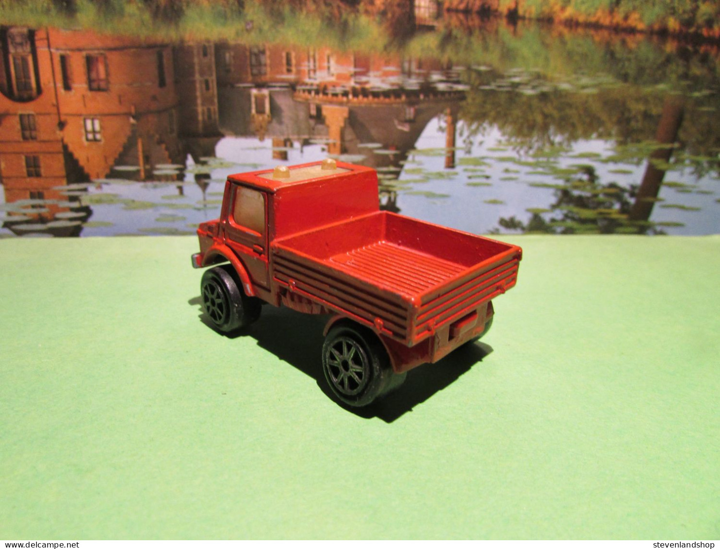 MERCEDES UNIMOG, MAJORETTE - Camions, Bus Et Construction