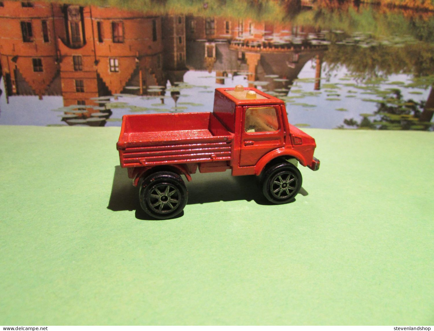 MERCEDES UNIMOG, MAJORETTE - Camions, Bus Et Construction