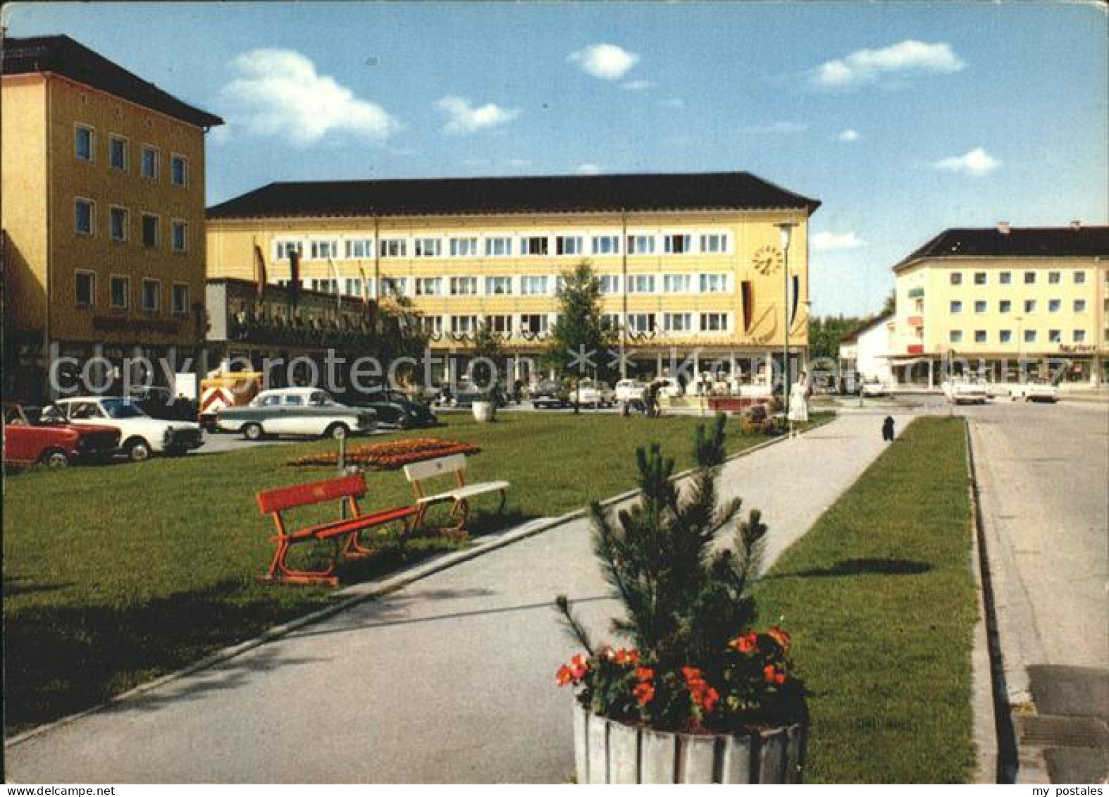 71952570 Waldkraiburg Stadtplatz Waldkraiburg - Waldkraiburg