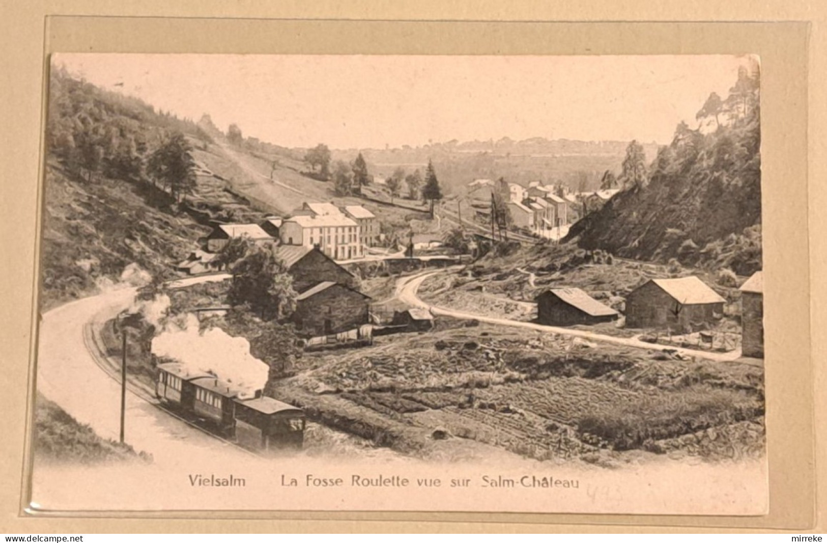 @J@  -  VIELSALM  -  La Fosse Roulette Vue Sur Salm-Château  -  Zie / Voir / See Scan's - Vielsalm