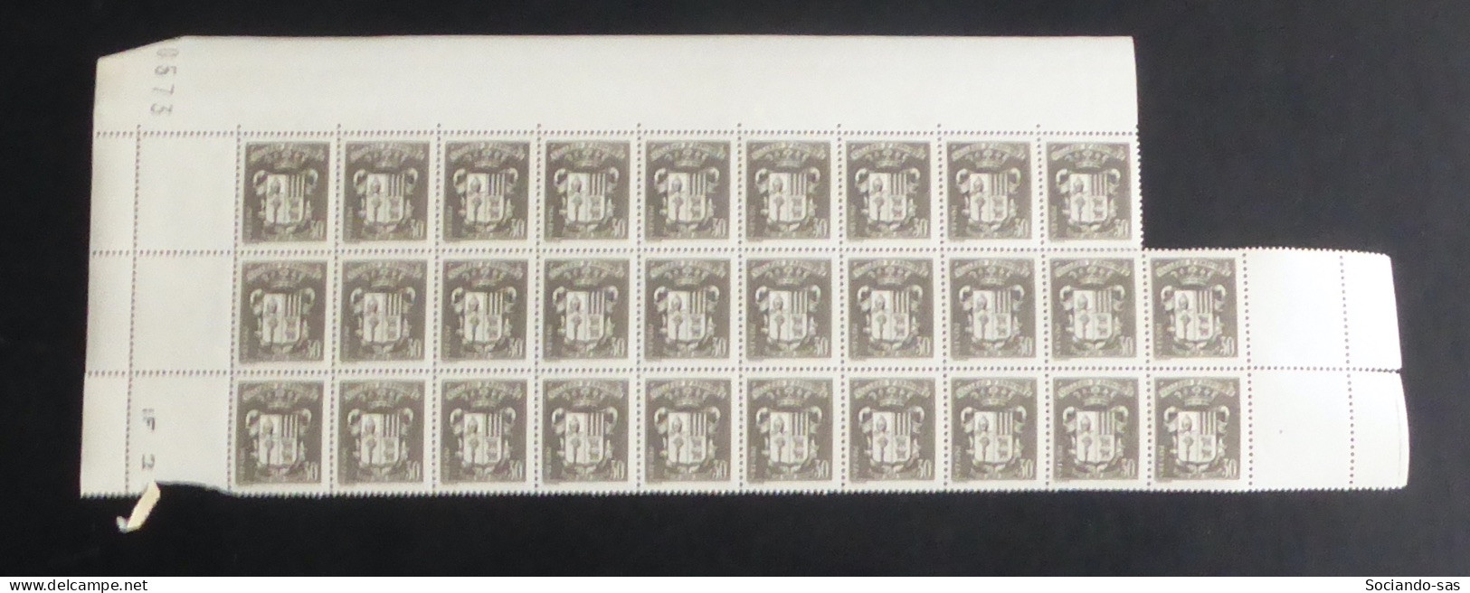 ANDORRE - 1937-43 - N°YT. 55 - Armoiries 30c Noir -  Bloc De 29 Bord De Feuille - Neuf Luxe** / MNH - Unused Stamps