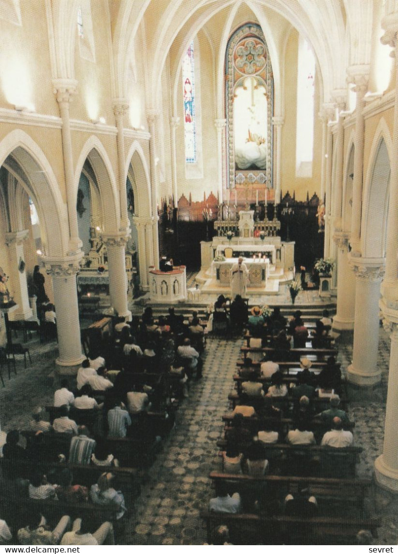 COLLOBRIERES. -  Intérieur De L' Eglise Notre-Dame Des Victoires Prise Le Jour Du Mariage De Benoit Et Maeva - Collobrieres