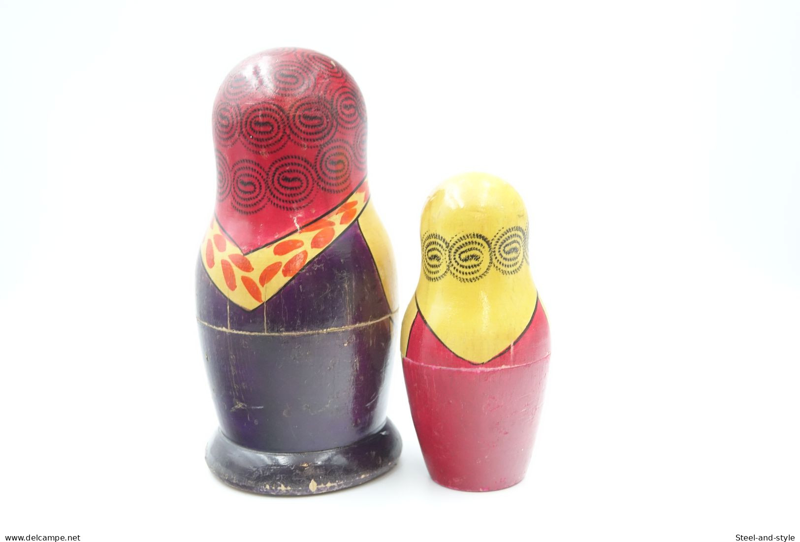 Design :  NESTING DOLLS : FOLK ART SET OF 2 - Matryoshka - Hand Painted - Made In Russia USSR - 1980's - H:12cm - Arte Orientale