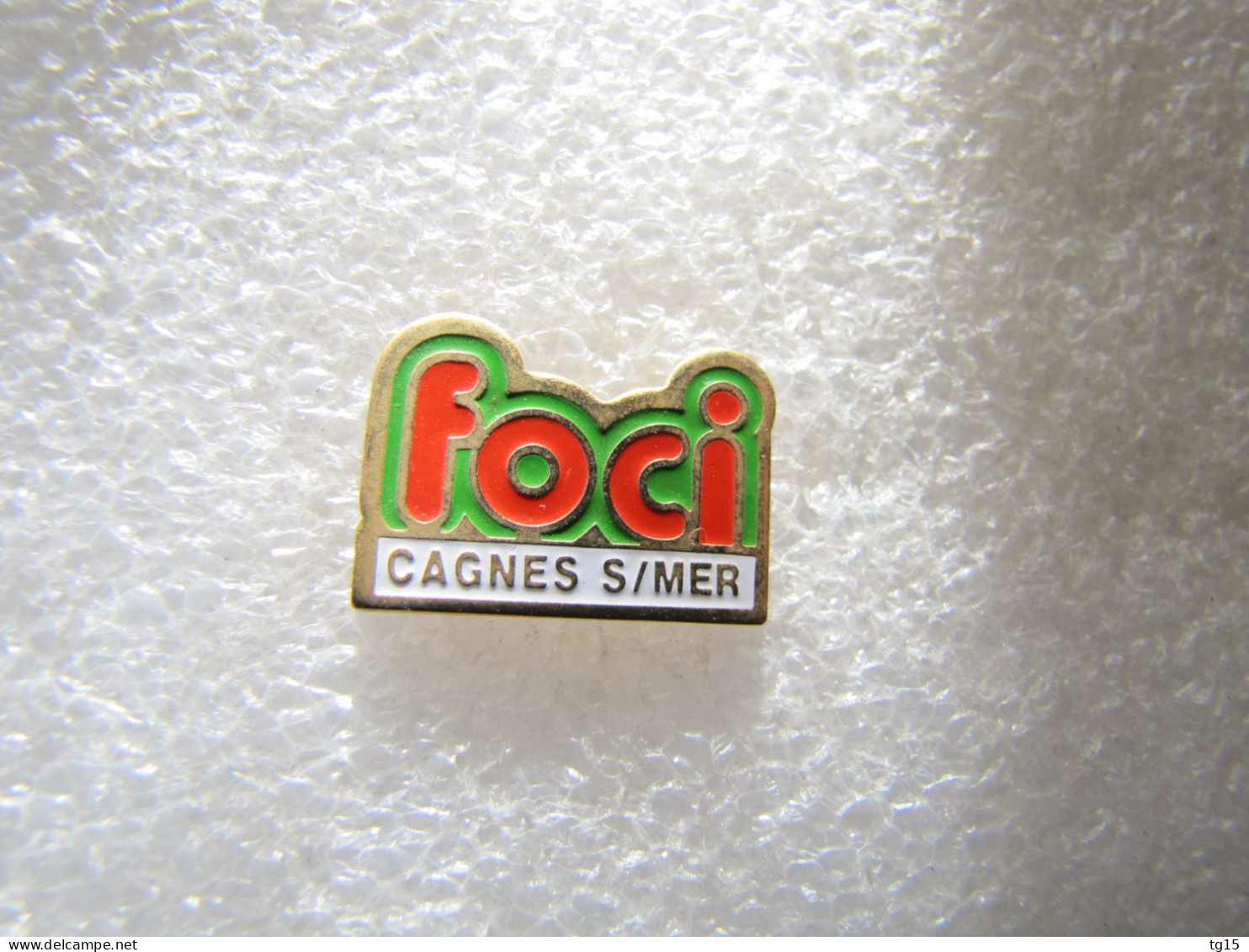 PIN'S     FOCI   CAGNES SUR MER - Photographie