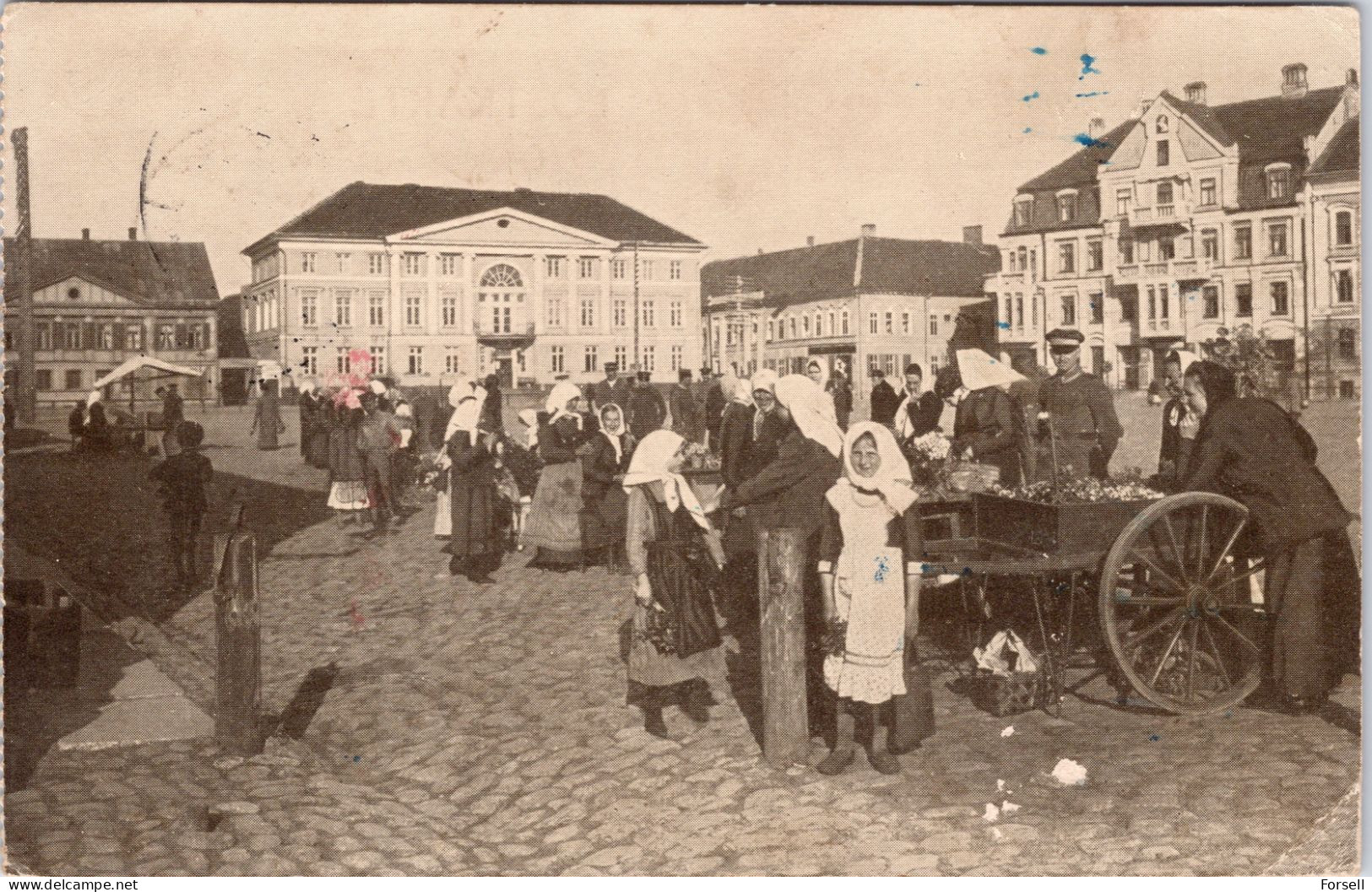 Mitau , Marktplatz Mit Kurland-Hotel & Statdtsparkasse (Feldpost Stempel Nr.263: 1916) - Ostpreussen