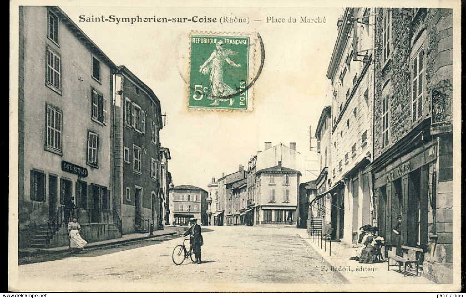 Saint Symphorien Sur Coise Place Du Marche - Saint-Symphorien-sur-Coise