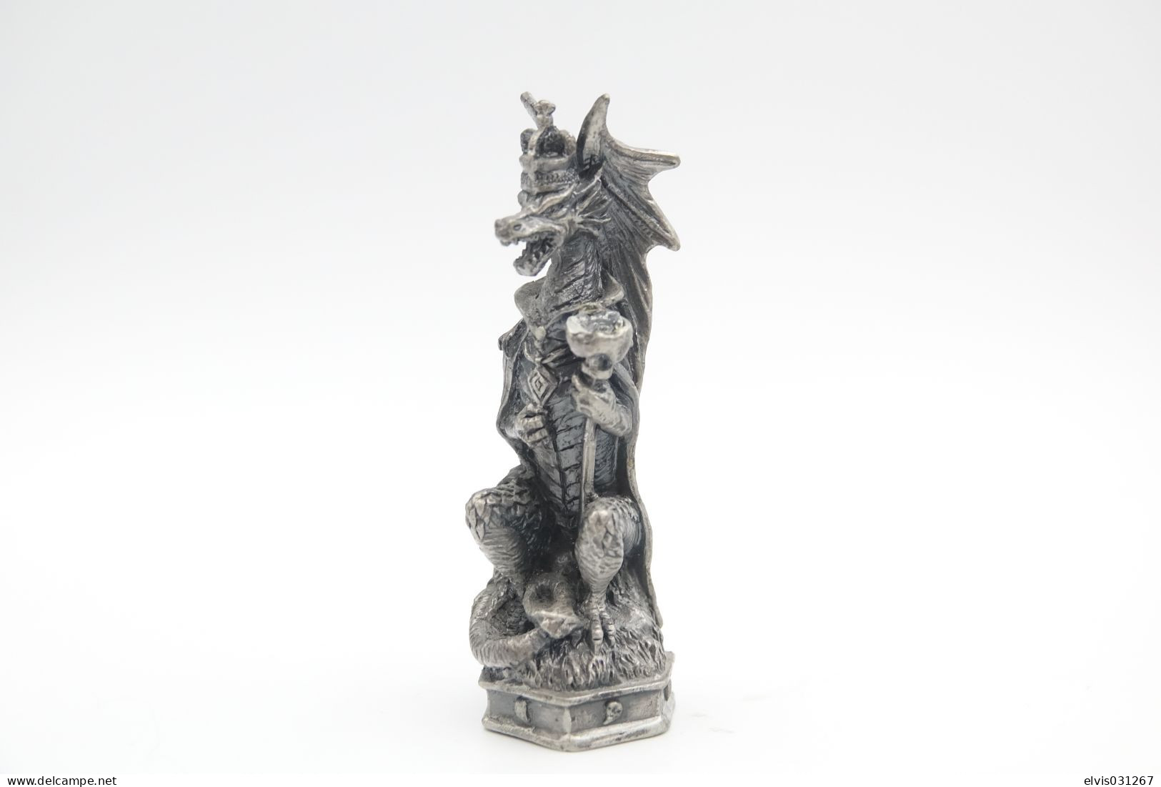 Myth & Magic Tudor Mint : Job Lot Of 4 ( ROOK , KING , BISHOP , THE FIRE WIZZARD ) , Pewter  H=35-50mm, - Figurines