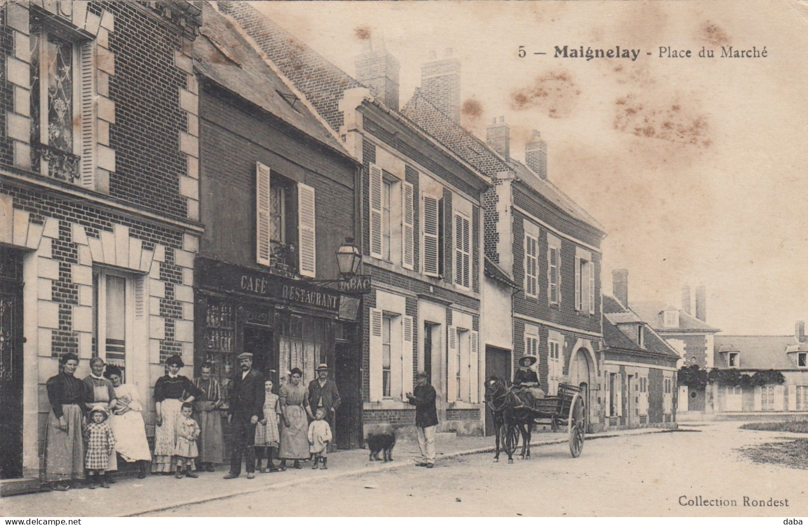 Maignelay.  Place Du Marché - Maignelay Montigny