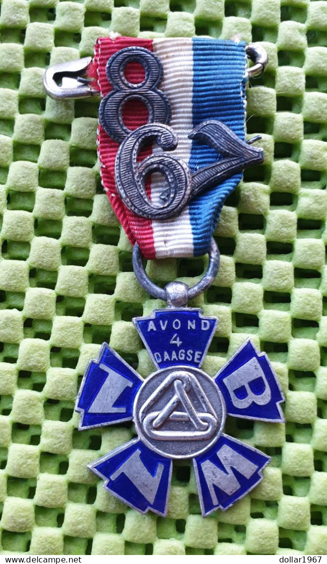 Medaille - Avondvierdaagse N.N.W.B. Noord Nederlandse Wandelbond ( Alu.) + 6+7+8  .-  Original Foto  !! Medallion Dutch - Sonstige & Ohne Zuordnung