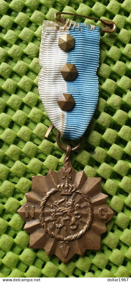 Medaille -  K.N.G.V. -koninklijke Nederlandse Gym Vereniging .-  Original Foto  !! Medallion Dutch - Sonstige & Ohne Zuordnung