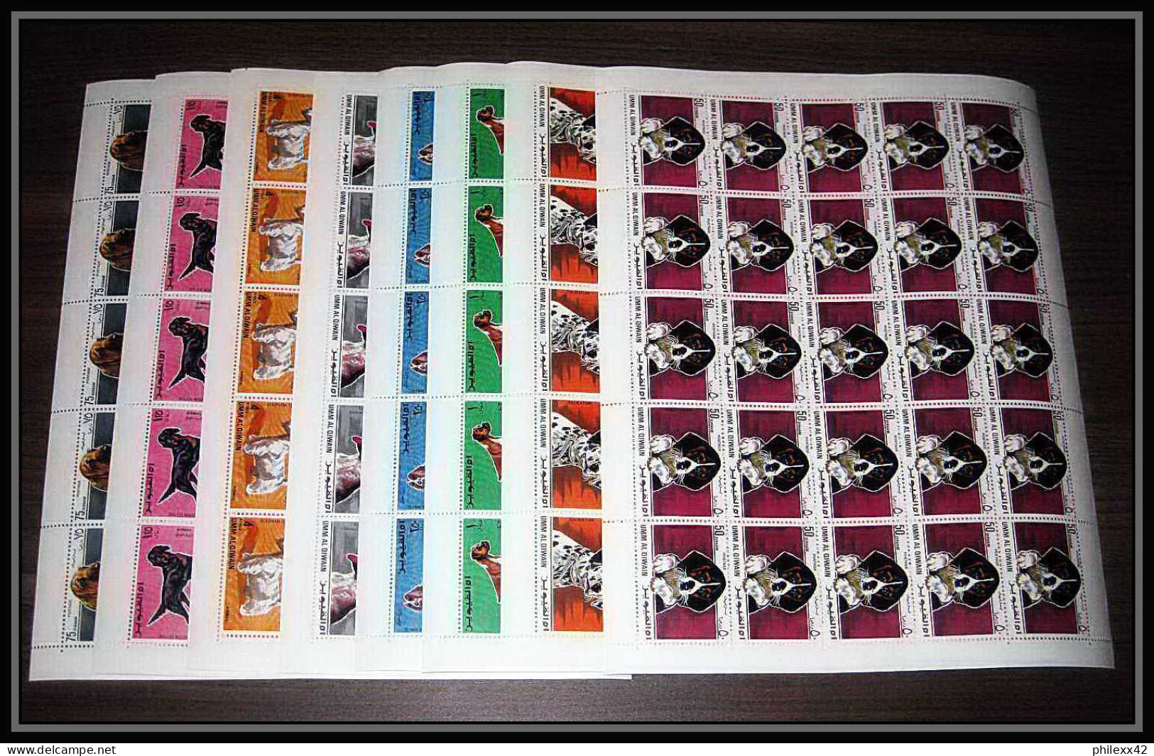 035c - Umm Al Qiwain MNH ** Mi - N° 210/217 A Chiens (chien Dog Dogs) Feuilles (planches Sheets) - Umm Al-Qiwain