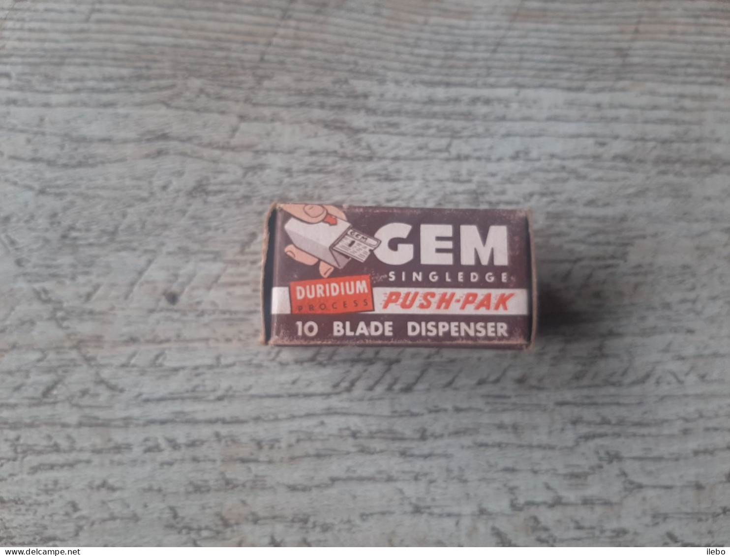 Boîte Complète De 10 Lames De Rasoir GEM  Blades Dispenser With Used Blade Vault Push Pak - Rasierklingen