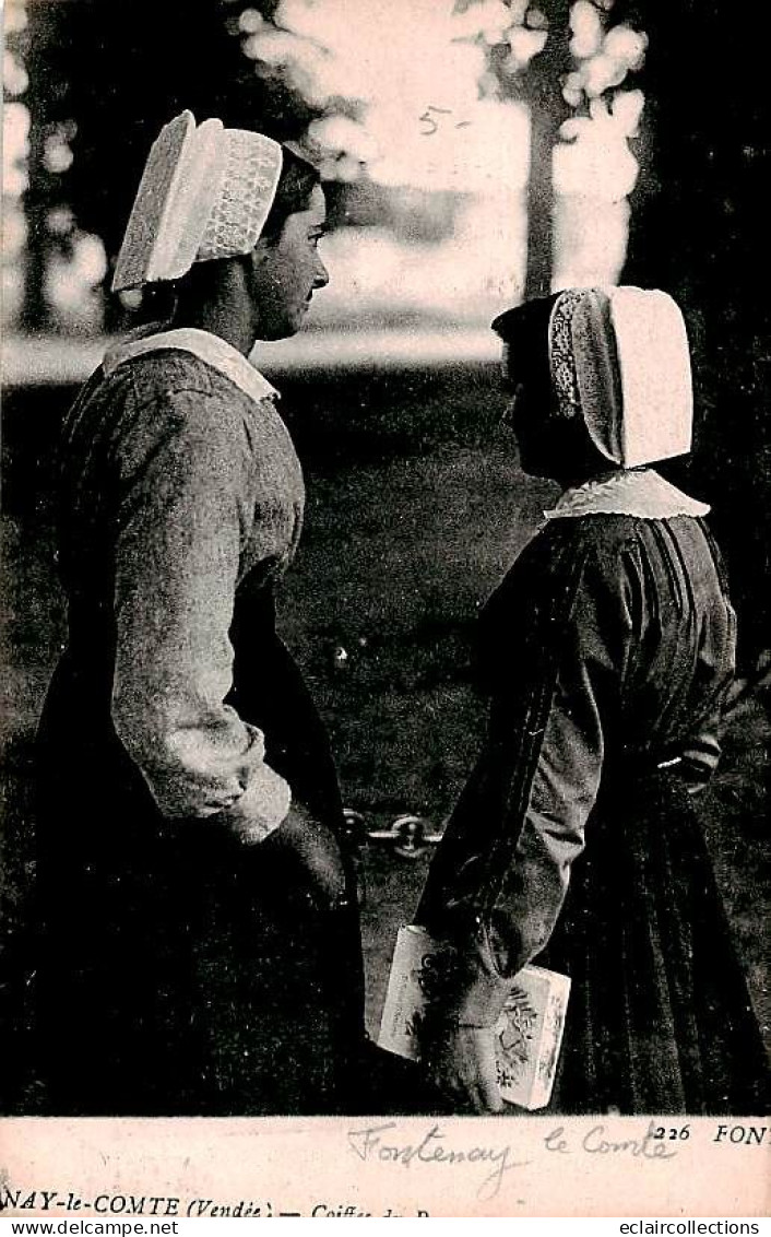 Fontenay Le Comte      85       Coiffes Du Pays       (voir Scan) - Fontenay Le Comte