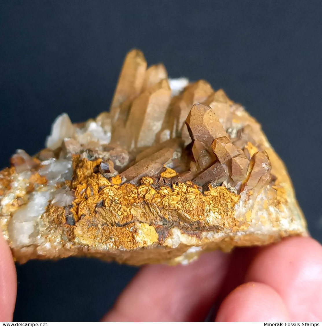 #U12 - Schöne Gruppe Von QUARZ Kristallen Mit Eisenoxiden (Val Bedretto, Schweiz) - Minerals