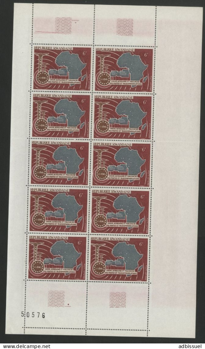 RWANDA PA Poste Aérienne N° 1 à 3 De 1967 En 3 Feuilles De 10 Ex. Neuves ** (MNH) Cote 30 € TB Voir Suite - Unused Stamps