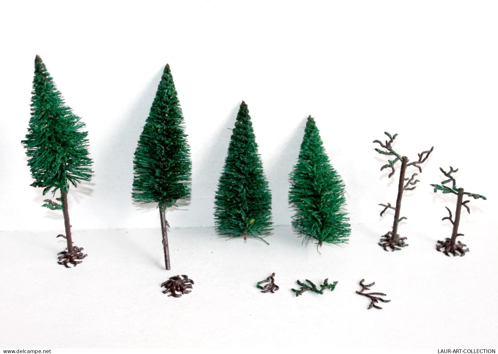 BUSCH LOT 4 ARBRE SAPIN VEGETAUX, HO DECOR PAYSAGE, 12,5 A 14cm MINIATURE TRAIN - MODELISME FERROVIAIRE  (1712.288) - Decoración