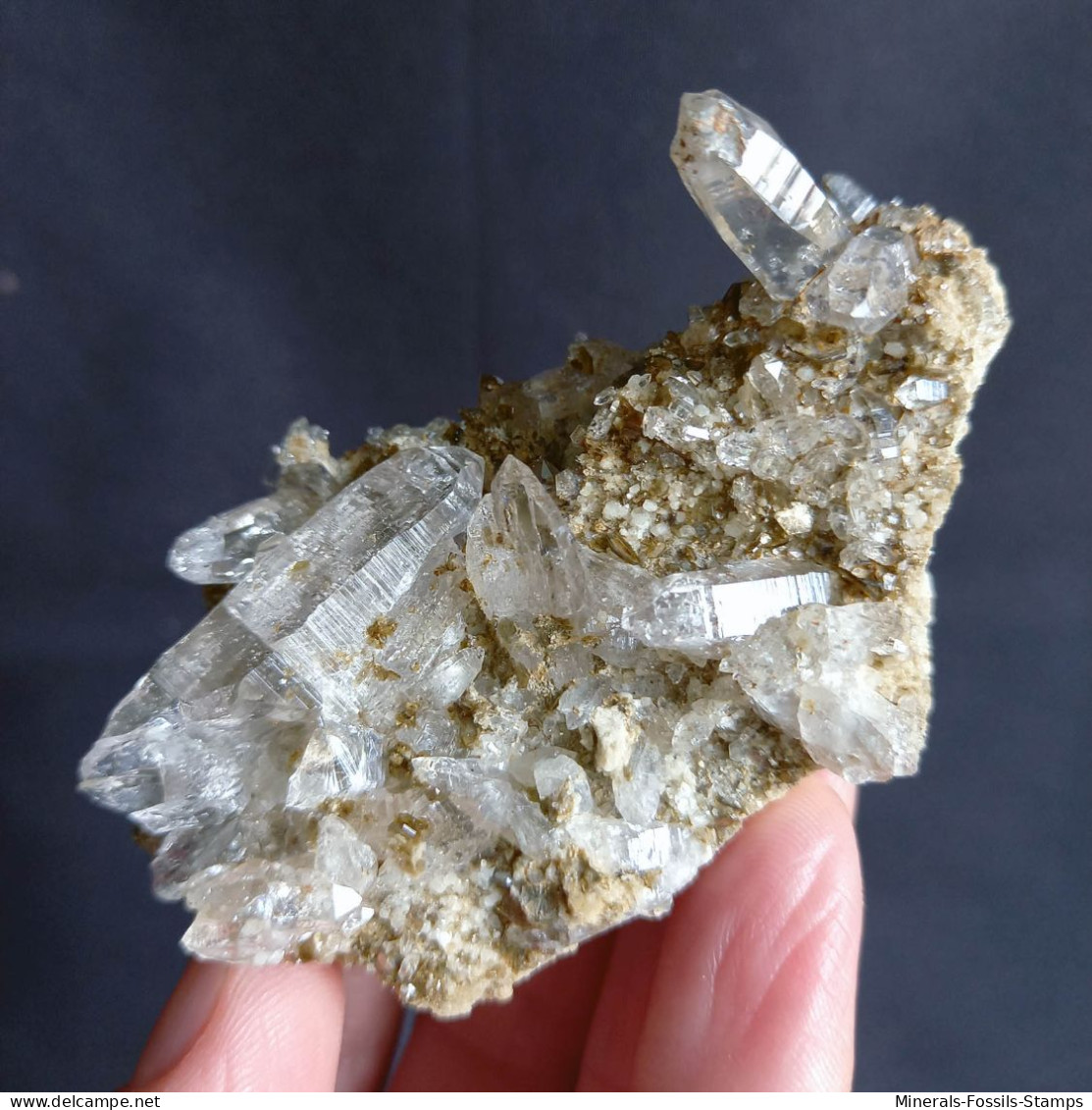 #V43 - Beau QUARTZ Crisaux(Val Bedretto, Suisse) - Minerals