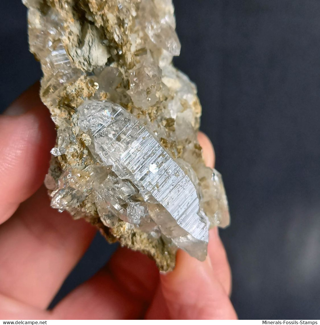 #V43 - Beau QUARTZ crisaux(Val Bedretto, Suisse)