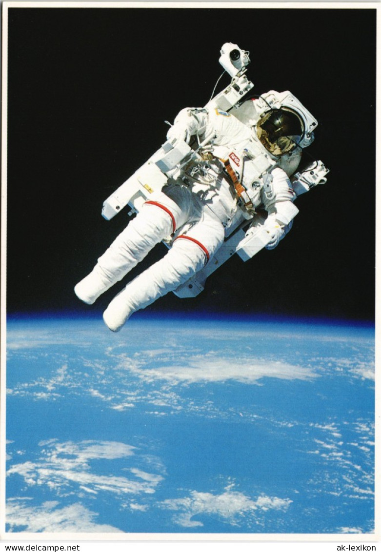Ansichtskarte  ASTRONAUT Weltall Spaziergang Raumfahrt 1990 - Espace