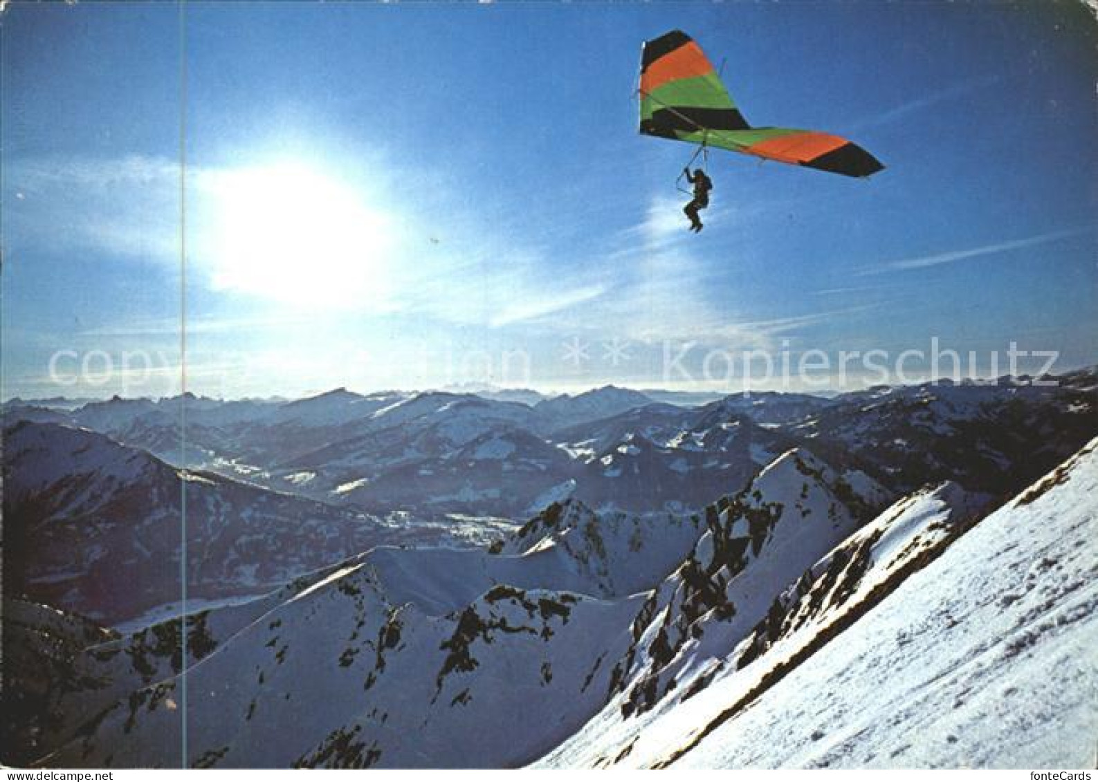 72333580 Drachenflug Drachenfliegen Alpen   - Parachutisme