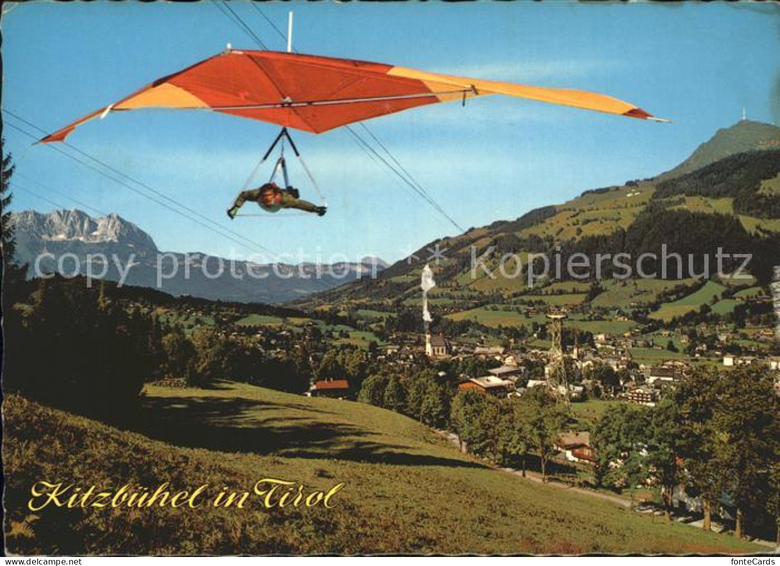 72316219 Drachenflug Kitzbuehel Tirol  - Parachutespringen