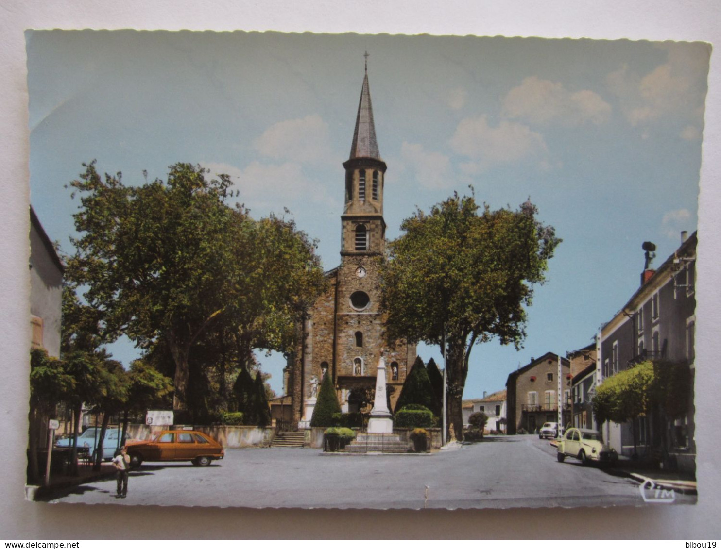 MONTREDON LABESSONNIE  PLACE DE L EGLISE - Montredon Labessonie