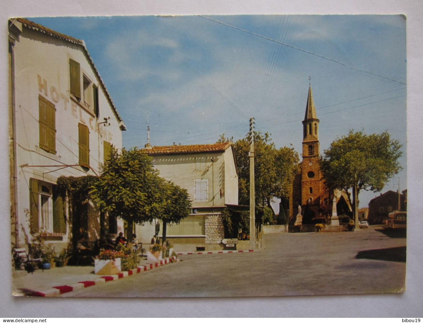 MONTREDON LABESSONNIE  PLACE DE L EGLISE - Montredon Labessonie