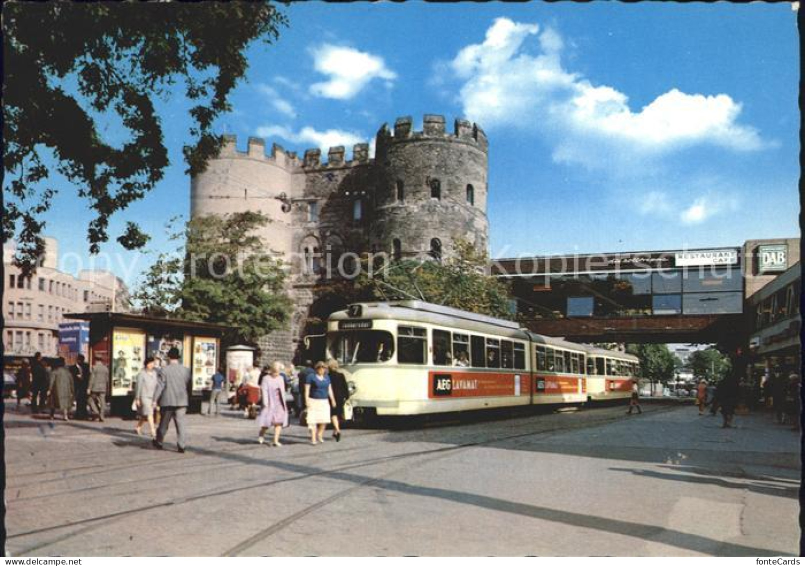 72292602 Strassenbahn Koeln Hahnentor   - Strassenbahnen