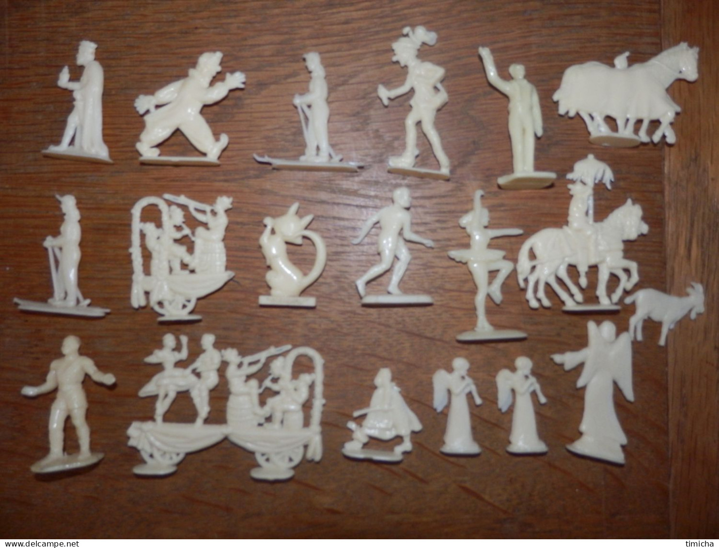 Lot De 19  Figurines "Val De Saone" - Sonstige & Ohne Zuordnung