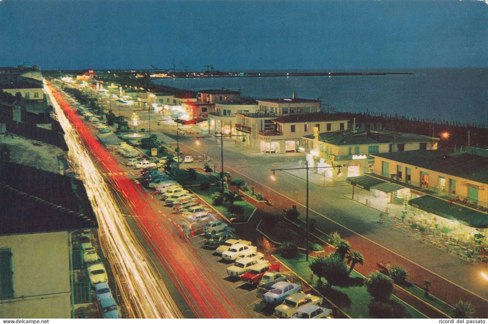 Cartolina Viareggio ( Lucca ) - Viali Lungomare - Notturno - Viareggio