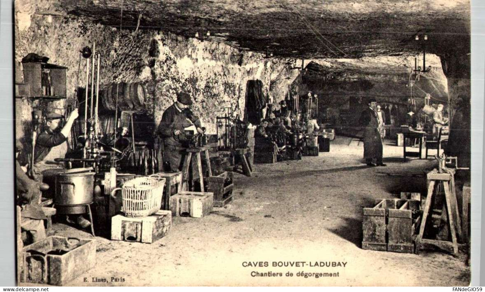 SAUMUR CAVES BOUVET LADUBAY UN FOUDRE //// 26 - Saumur