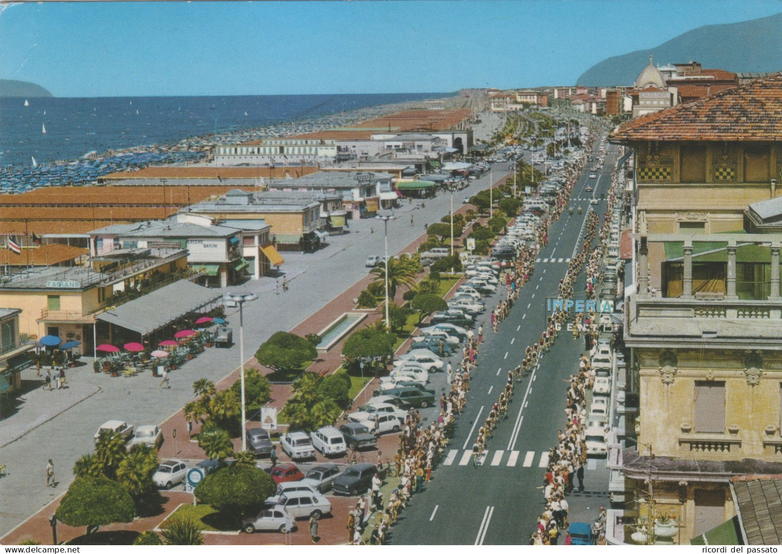 Cartolina Viareggio ( Lucca ) - Viali Lungomare - Viareggio