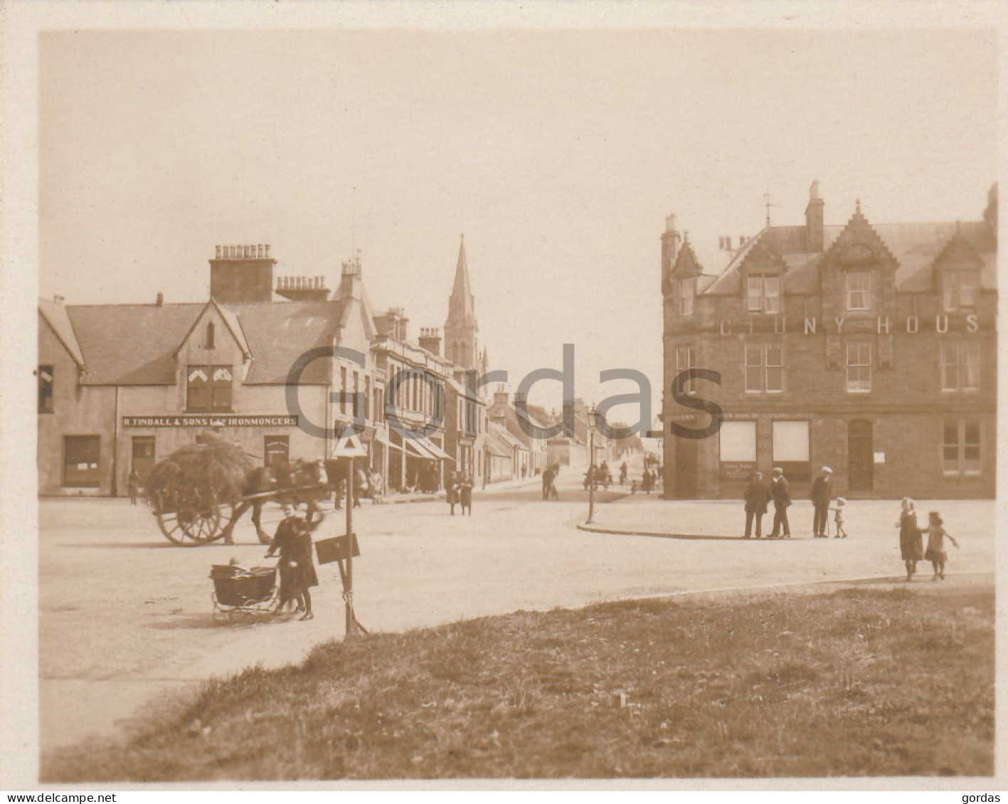 UK - Scotland - Buckie - High Street From North - Cluny House - Photo 60x80mm - Moray