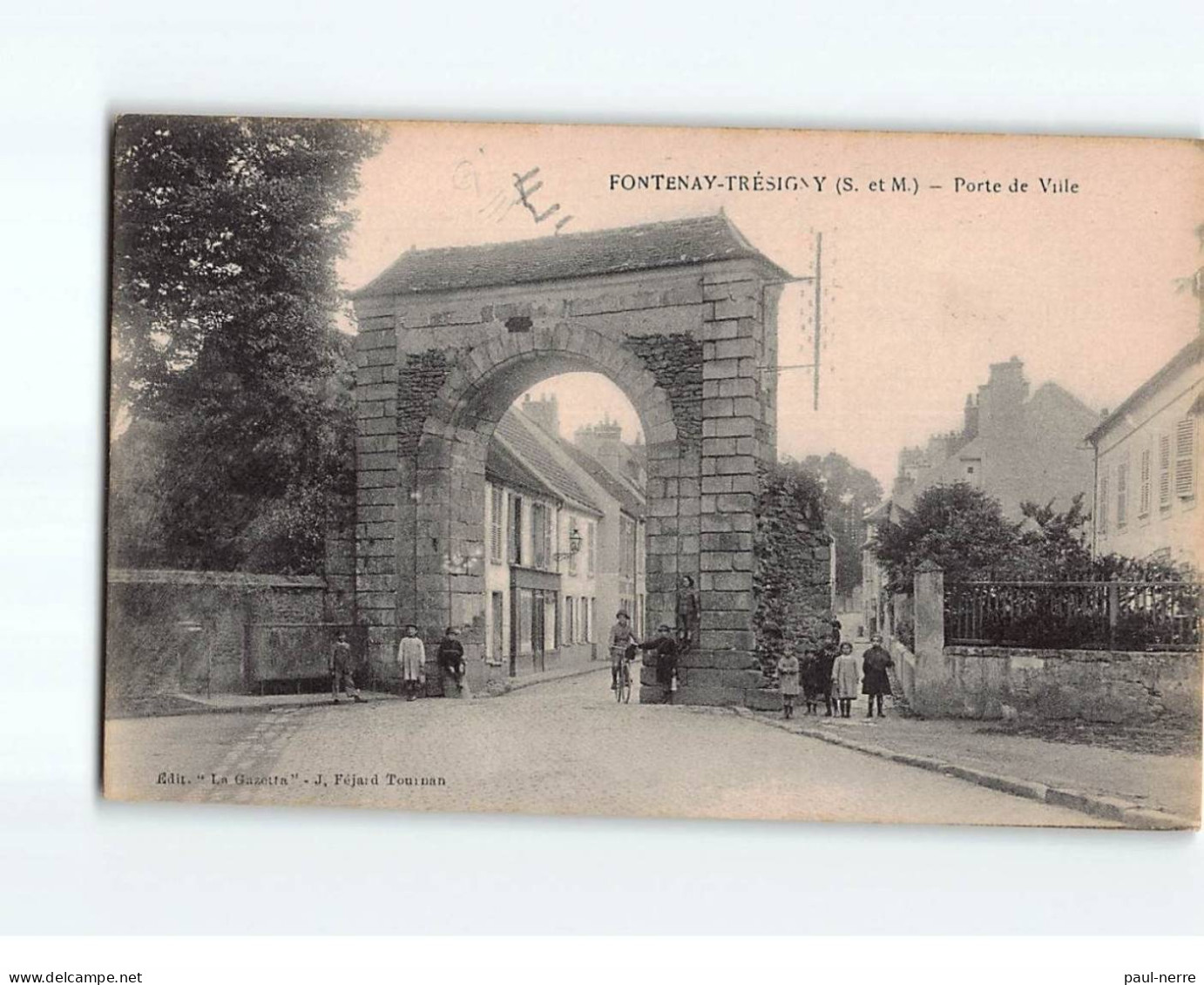 FONTENAY TRESIGNY : Porte De Ville - Très Bon état - Fontenay Tresigny