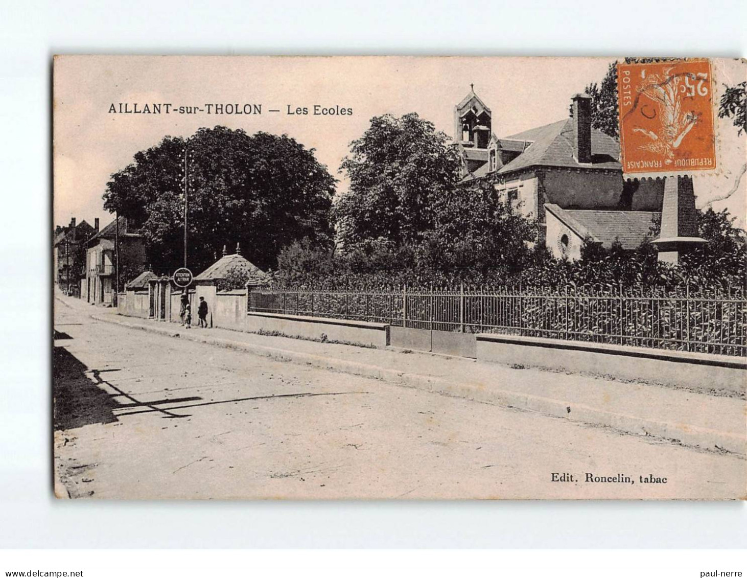 AILLANT SUR THOLON : Les Ecoles - état - Aillant Sur Tholon