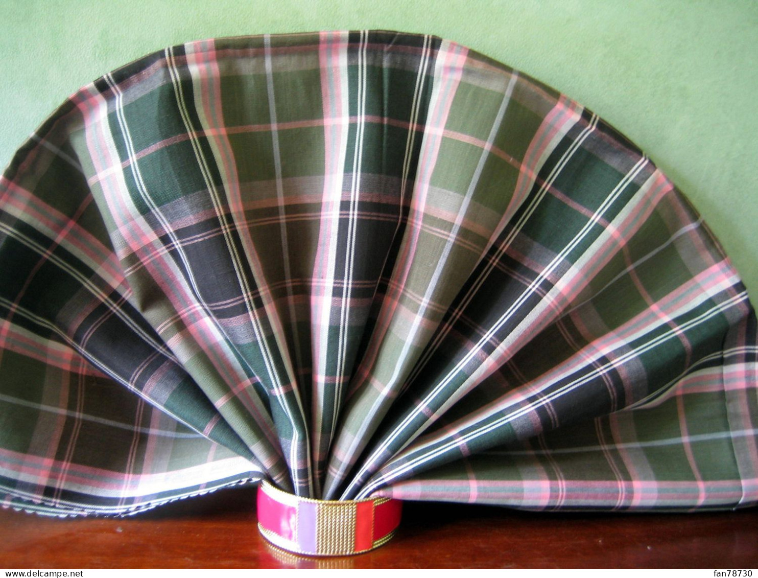 Tissu Madras Modele "Tartan" Dimensions 70x65cm - Frais Du Site Déduits - Spitzen Und Stoffe