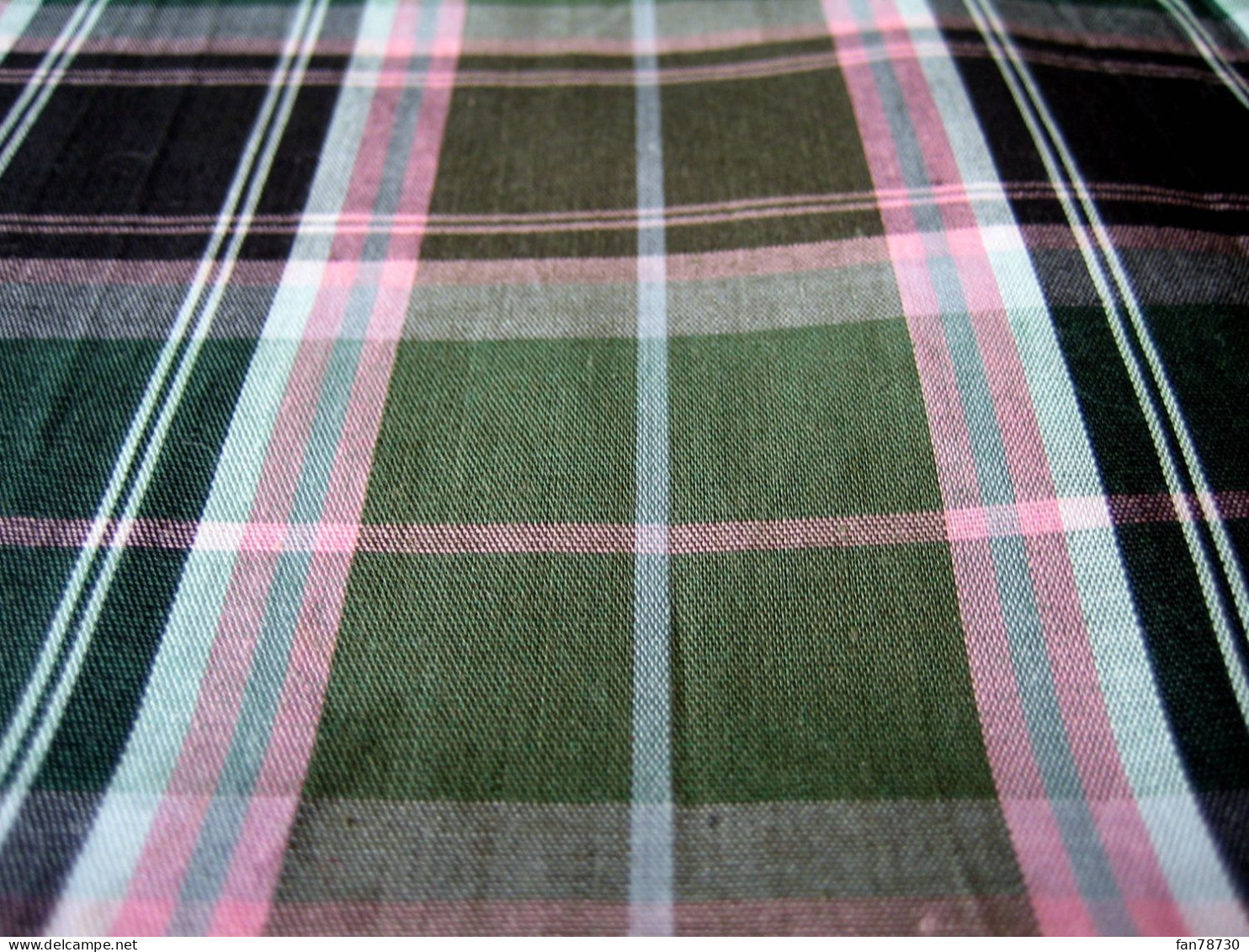 Tissu Madras Modele "Tartan" Dimensions 70x65cm - Frais Du Site Déduits - Encajes Y Tejidos