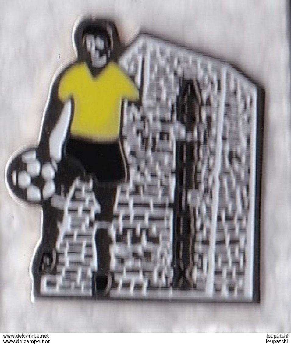 PIN S FOOTBALL AS BELBEX AURILLAC CANTAL - Football