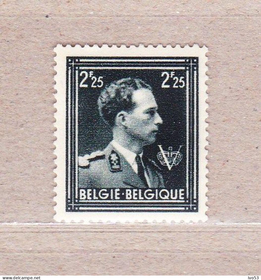 1944 Nr 694* Met Scharnier,zegel Uit Reeks Leopold III. - 1936-1957 Collo Aperto