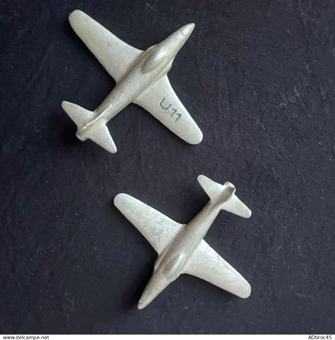 Lot De 2 Avions En Aluminium - Militaires