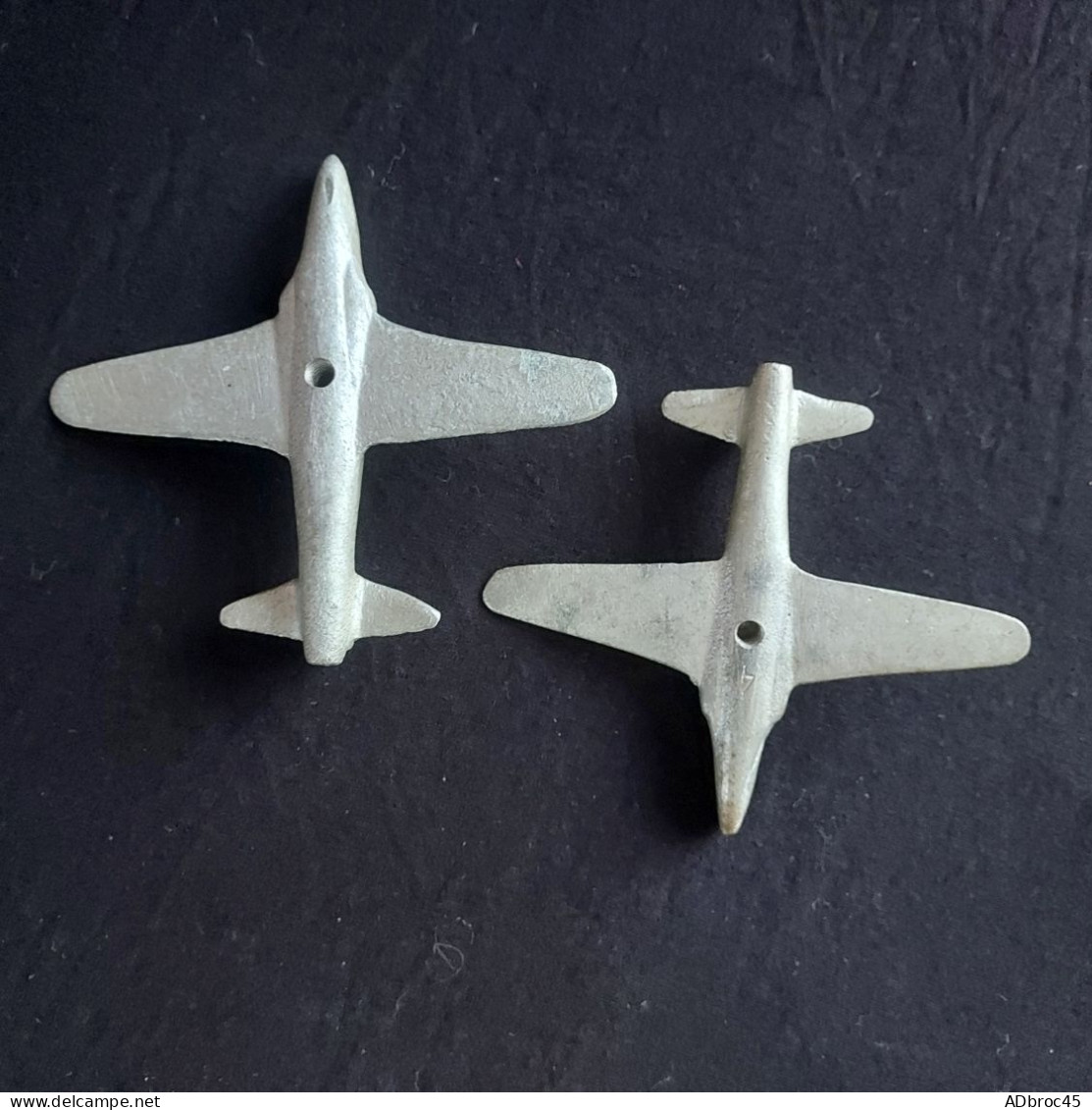 Lot De 2 Avions En Aluminium - Militaires