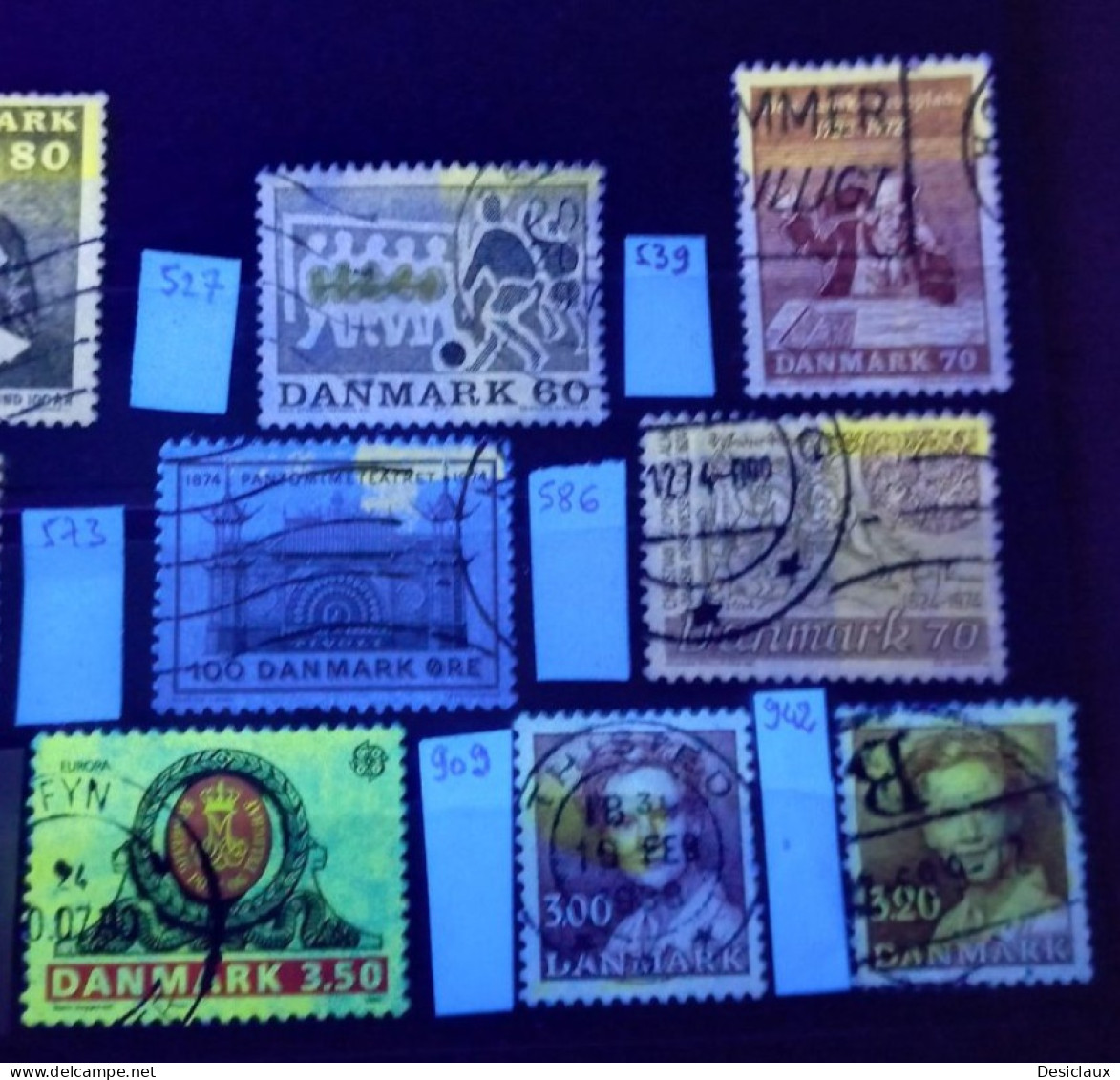 DANEMARK. Fluorescents Obl YT N° 456a, 509, 514, 527, 539, 547, 565, 573, 586, 663, 679, 683, 978, 909, 942 + 5 Autres - Plaatfouten En Curiosa