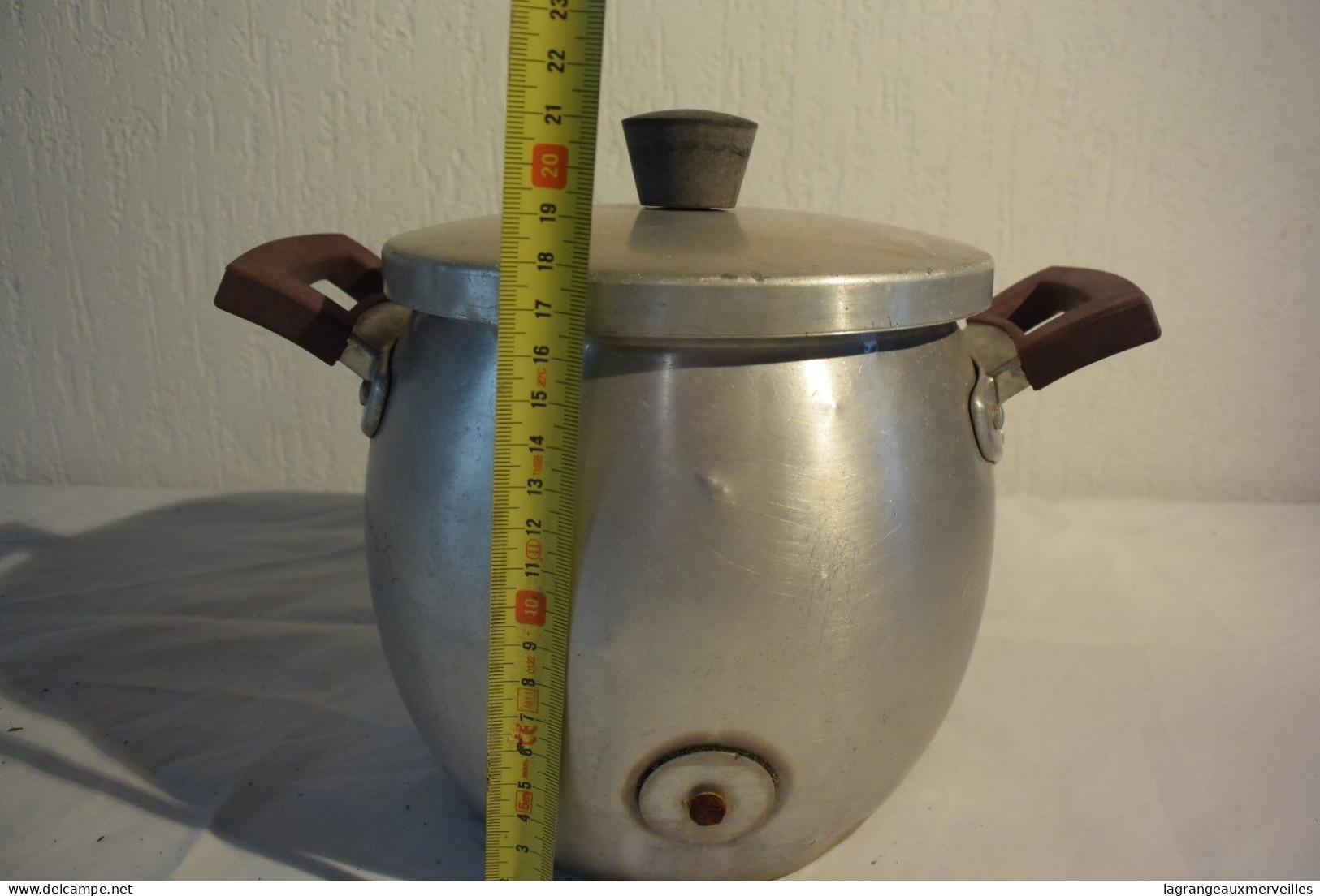 C37 Ancienne Casserole En Aluminium - Kookpannen