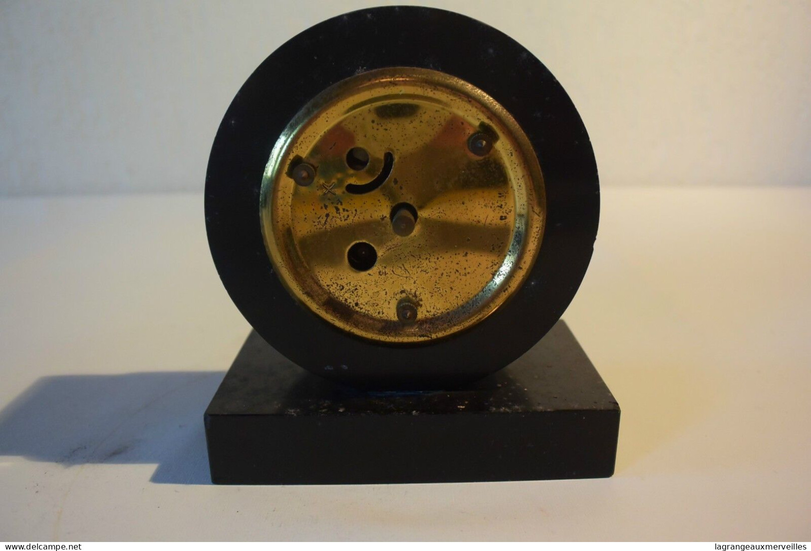 C38 Ancienne Horloge Avec Pied En Marbre Noir - Horloges