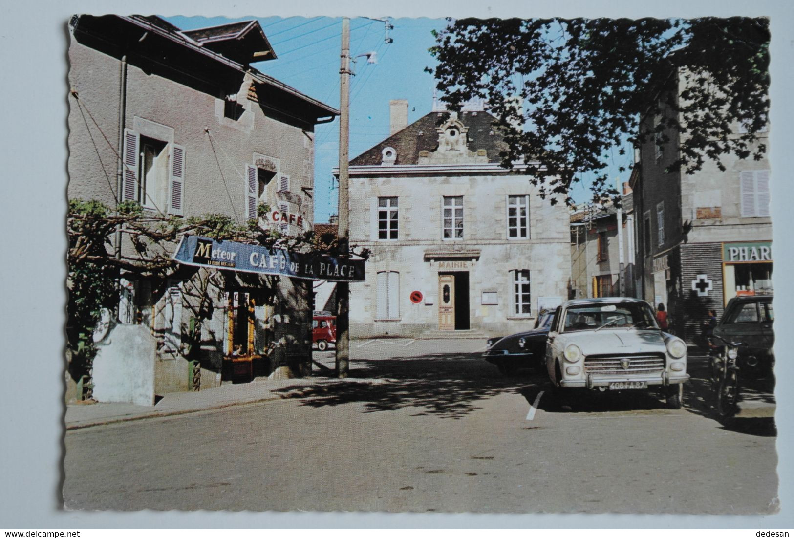 CPSM Grand Format 1969 BESSINES La Mairie - Peugeot 404 - NOV29 - Bessines Sur Gartempe