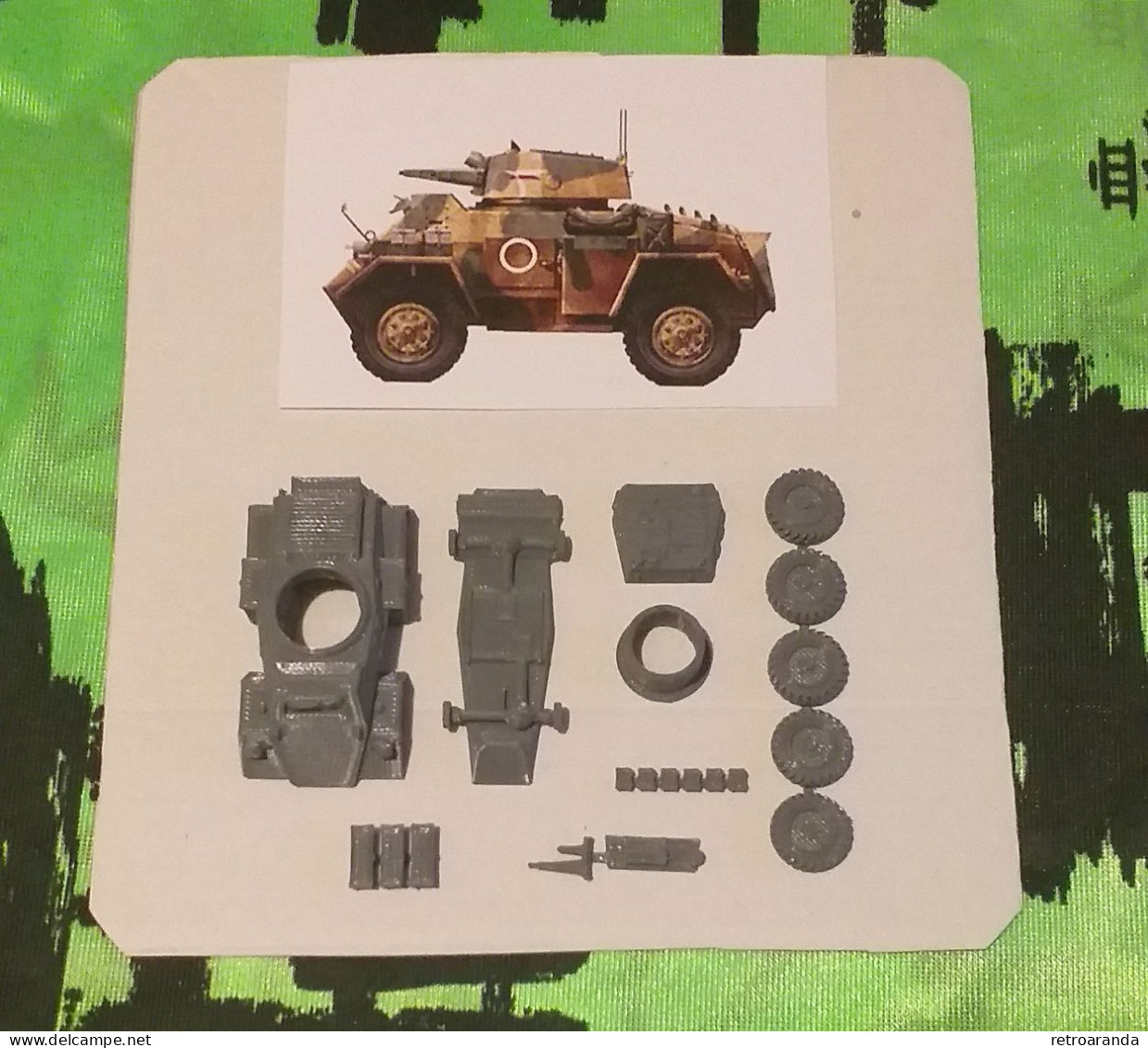 Kit maqueta para montar y pintar - Vehículo militar . Coche blindado GM Canada Fox - 1/72.