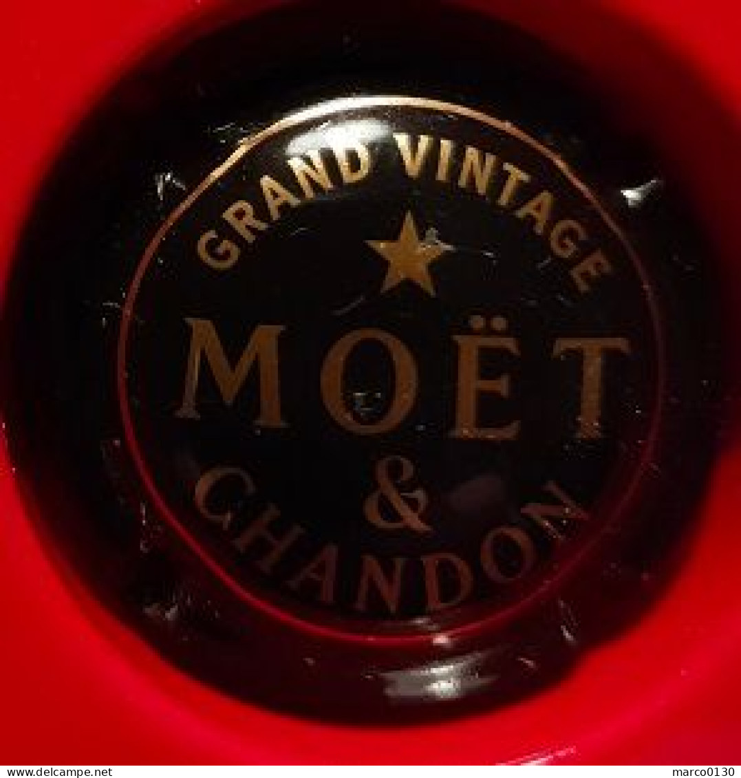 CAPSULE DE CHAMPAGNE MOET ET CHANDON N° 235a - Mercier